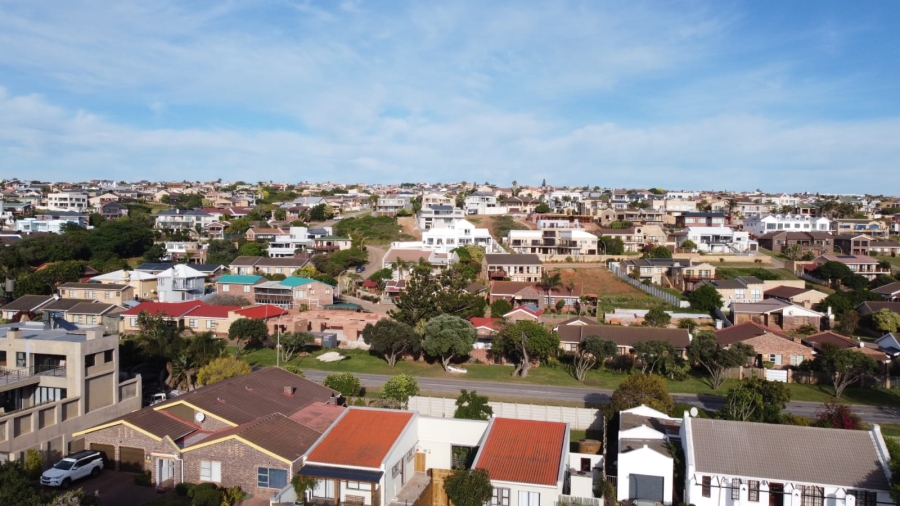 0 Bedroom Property for Sale in Wavecrest Eastern Cape